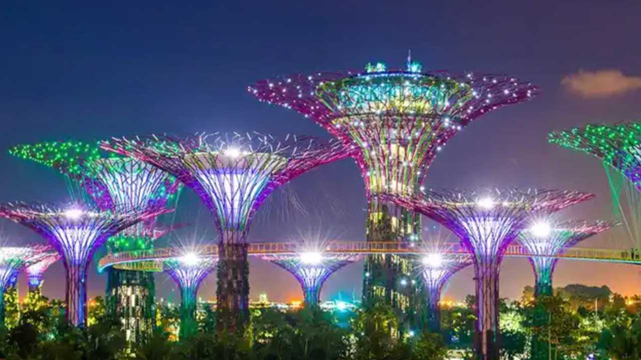 hotel dengan makanan halal di singapura